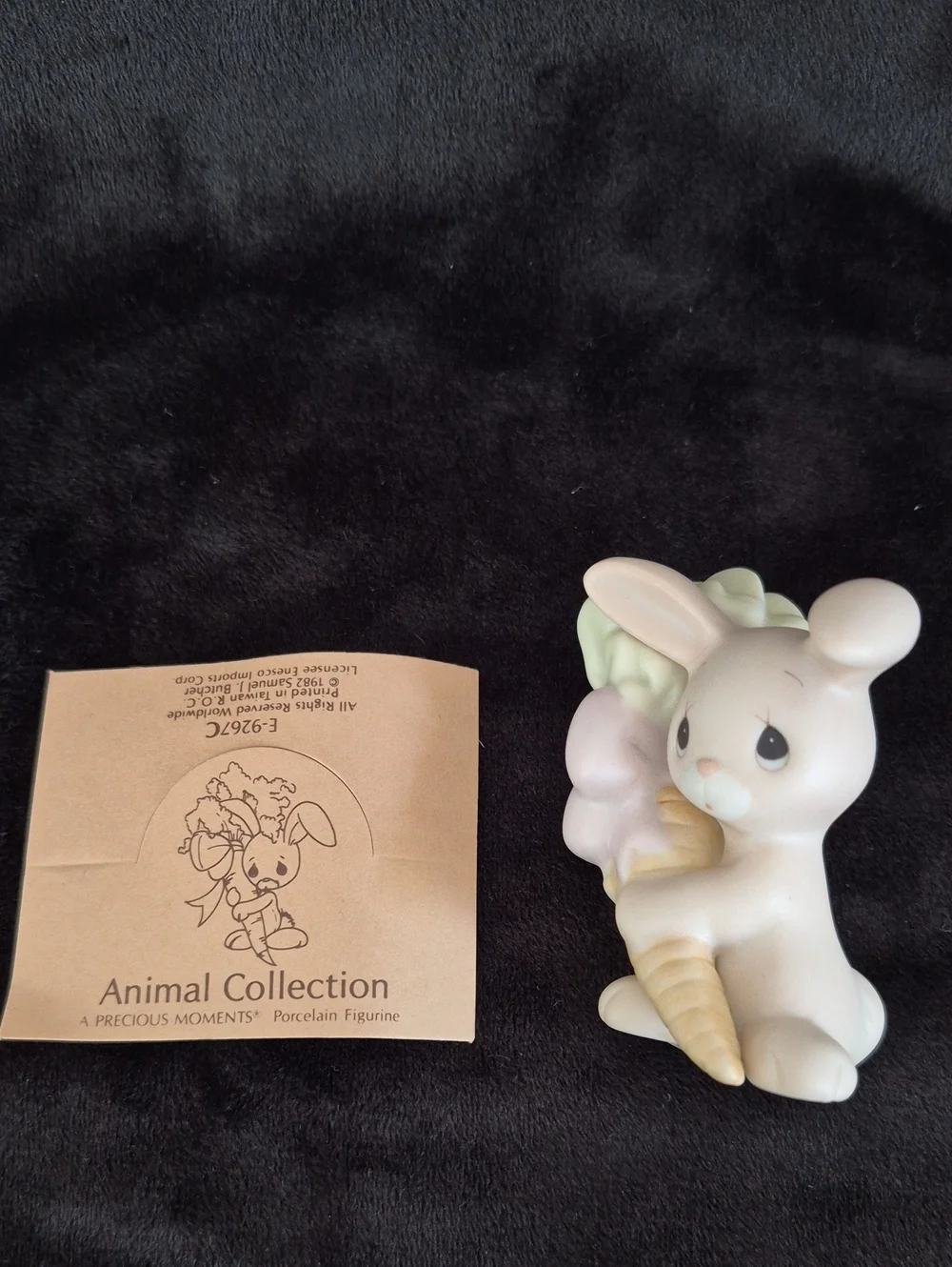 Vintage 1982 Enesco Precious Moments Bunny Rabbit with Carrot (E-9267C)